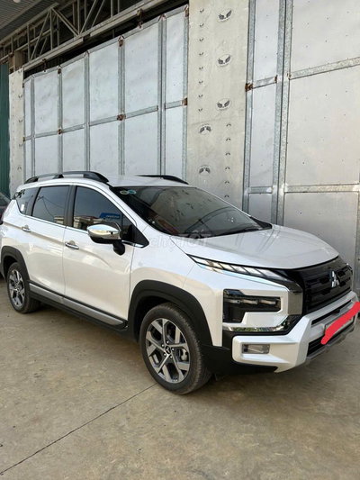 Mitsubishi Xpander Cross 2024 Trắng