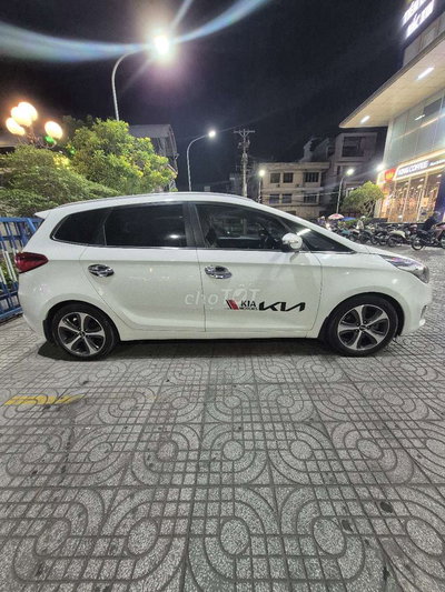 Kia Rondo Trắng 7 chỗ xe gia đình