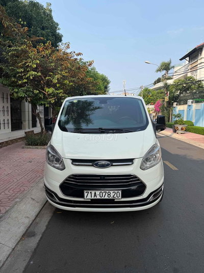 Ford Tourneo 2.0 7 chỗ 2 cửa lùa đời cuối 2019
