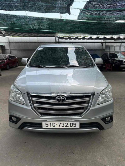 Toyota Innova AT 2014 Bạc