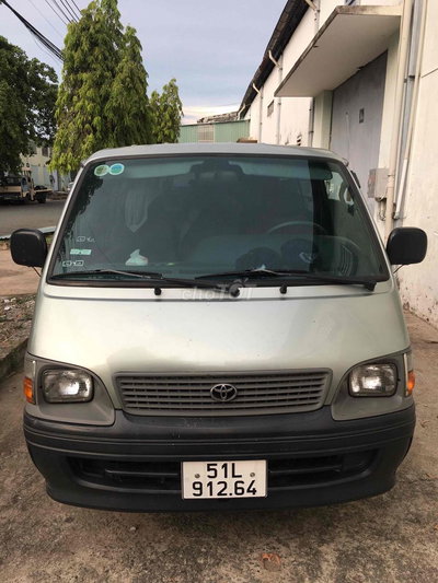 Toyota Hiace 2005 Commuter 2.5 - 100000 km