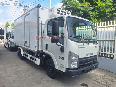 Xe Isuzu QKR 270 2026