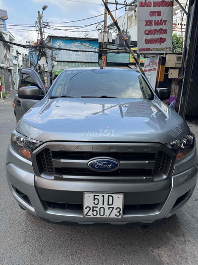 Ford Ranger XLS 2017 Bạc 86.000 km