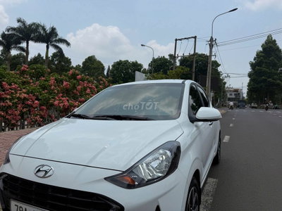 Hyundai i10 2024 Tự động 8000km Trắng