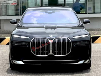 Xe BMW 7 Series 735i Pure Excellence 2023