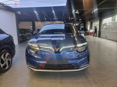 Xe VinFast VF8 Eco AWD 2023