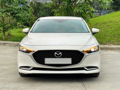 Mazda 3 2023 Luxury Trắng 1 vạn km