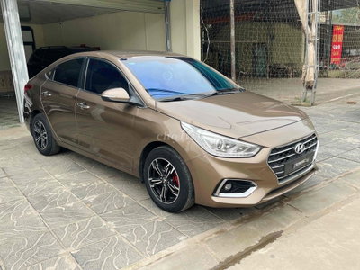 Hyundai Accent Nâu