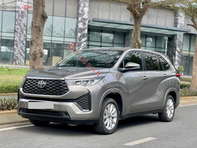 Xe Toyota Innova Cross 2.0 CVT 2024
