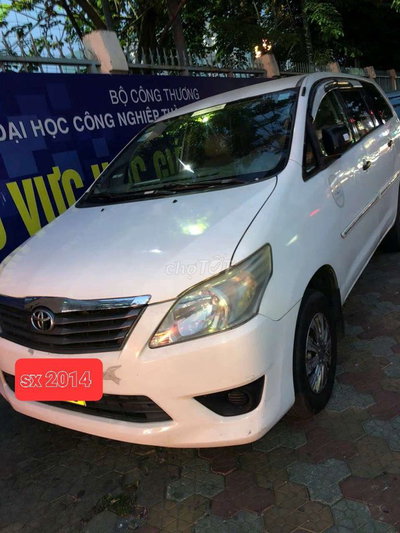 Toyota Innova 2014 Trắng Số sàn