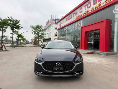 Mazda 3 Luxury 2022 5 vạn km Đen