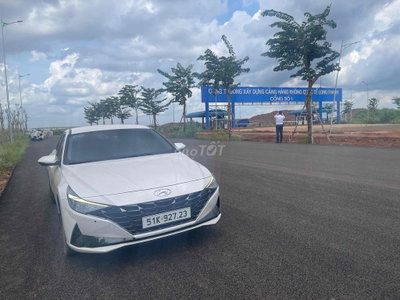 Hyundai Elantra 2022 2.0 AT Cao cấp - 80000 km