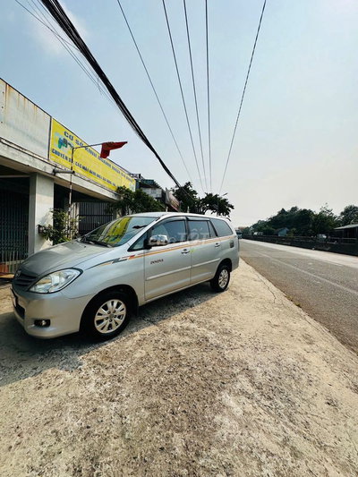 Toyota Innova G 2010 Bạc