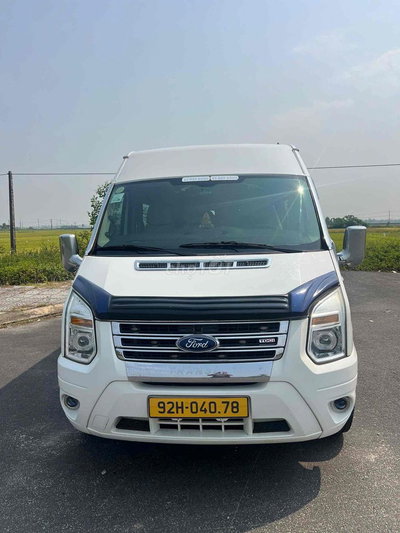 Ford Transit Luxury 2018 Trắng