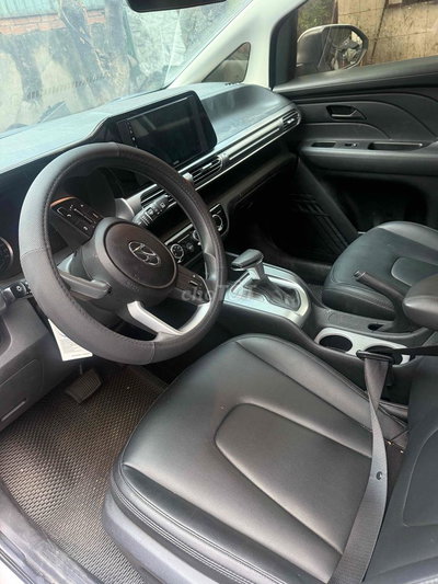 Hyundai Stargazer Tiêu chuẩn 26000 km Trắng