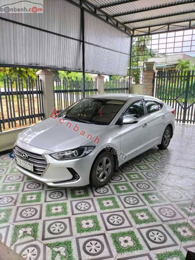 Xe Hyundai Elantra 1.6 MT 2018