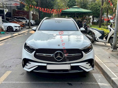 Xe Mercedes Benz GLC 300 4Matic 2023