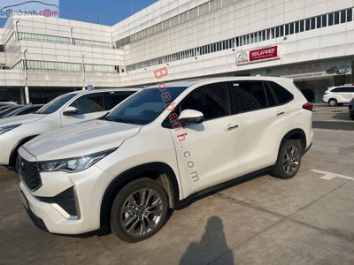 Xe Toyota Innova Cross HEV 2.0 CVT 2024