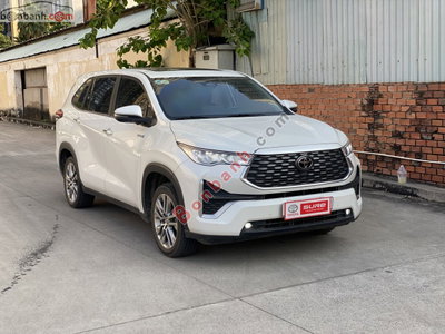 Xe Toyota Innova Cross HEV 2.0 CVT 2024