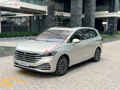Xe Volkswagen Viloran Luxury 2024