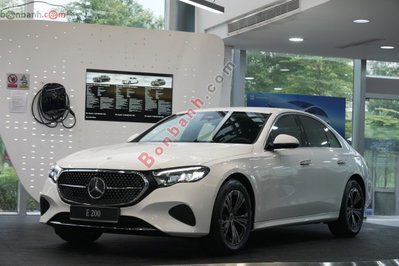 Xe Mercedes Benz E class E200 Avantgarde 2025