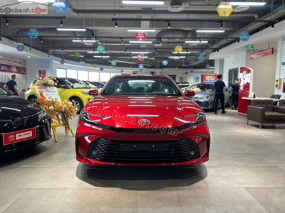 Xe Toyota Camry 2.0Q 2026