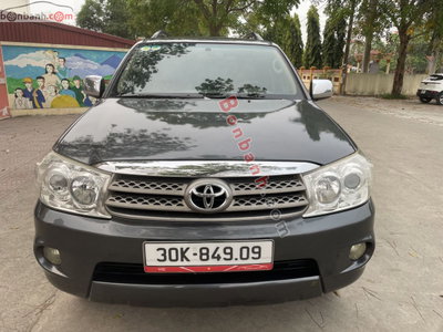 Xe Toyota Fortuner 2.7V 4x4 AT 2010
