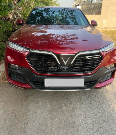 VinFast Lux SA 7 chỗ Đỏ