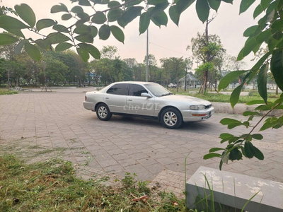 Toyota Camry LE 2.2AT Bạc
