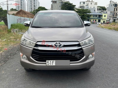Xe Toyota Innova 2.0V 2017