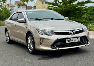 Toyota Camry 2.5Q 2017 model 2018 quá xá mới