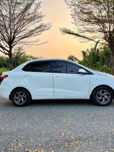 Hyundai Grand i10 Số sàn 5 chỗ Trắng