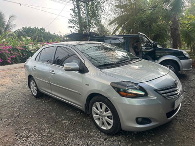 Toyota Vios 2009 5 chỗ Bạc