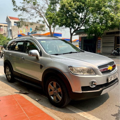 Chevrolet Captiva Bạc