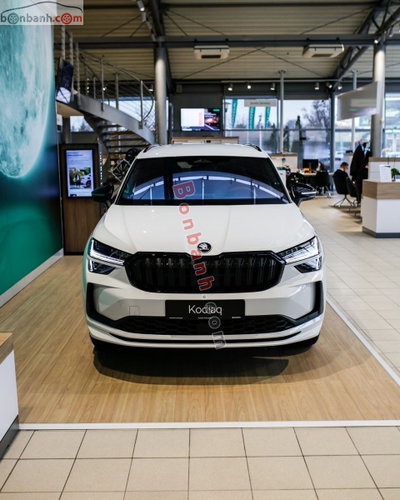 Xe Skoda Kodiaq Sportline 2.0 AT 4WD 2025