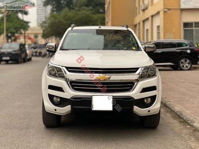 Xe Chevrolet Colorado High Country 2.5L 4x4 AT 2018