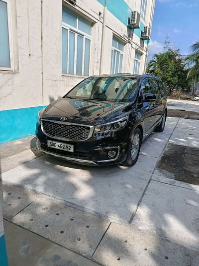 Kia sendona l 7 chỗ màu Đen