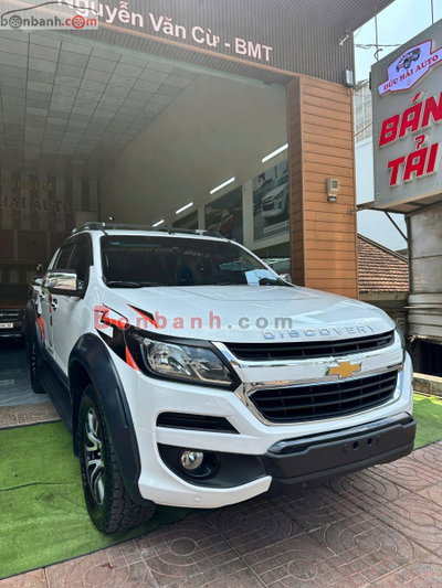 Xe Chevrolet Colorado High Country 2.5L 4x4 AT 2018