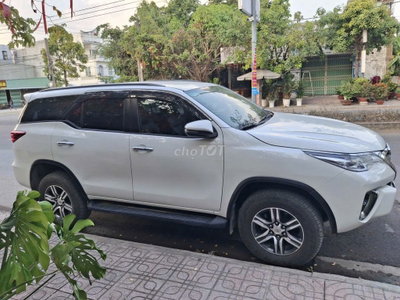 Toyota Fortuner 7 số tự động