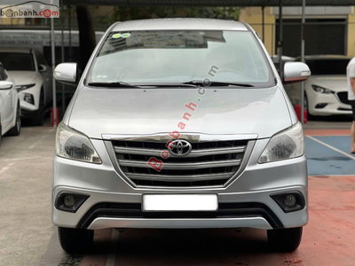 Xe Toyota Innova 2.0E 2016