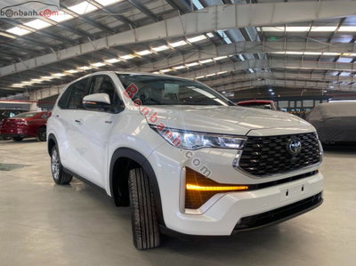 Xe Toyota Innova Cross HEV 2.0 CVT 2026