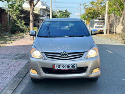 Toyota Innova 2010 Vàng cát biển tứ quý 9