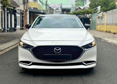 Mazda 3 2025 1.5L Luxury - 8200 km