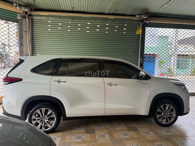 Toyota Innova Cross Hybrid 1/2025 20000 km,