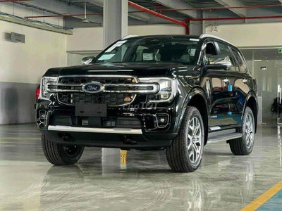 2026 Ford Everest 4x4 sẵn xe giao liền