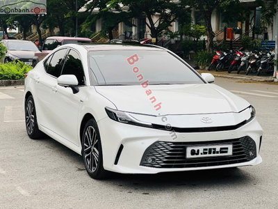 Xe Toyota Camry 2.5 HEV Top 2025