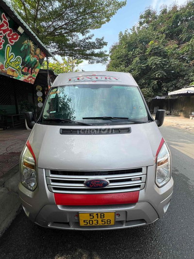 Ford Transit 2019 Hồng phấn