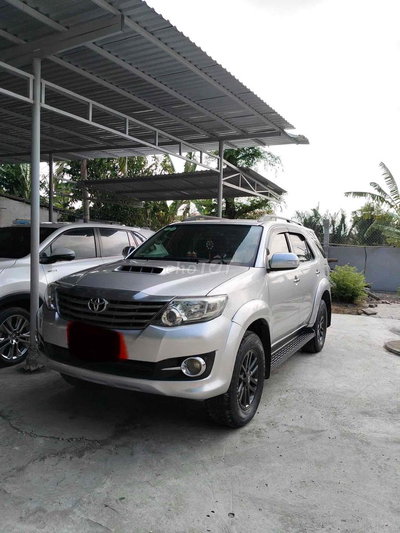 Toyota Fortuner 2015 Bạc