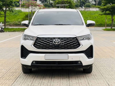Innova Cross 2025 2.0, khoẻ, kinh tế và rất lành