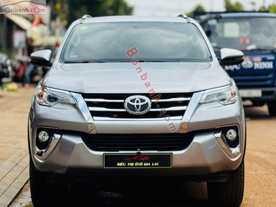 Xe Toyota Fortuner 2.4G 4x2 AT 2020
